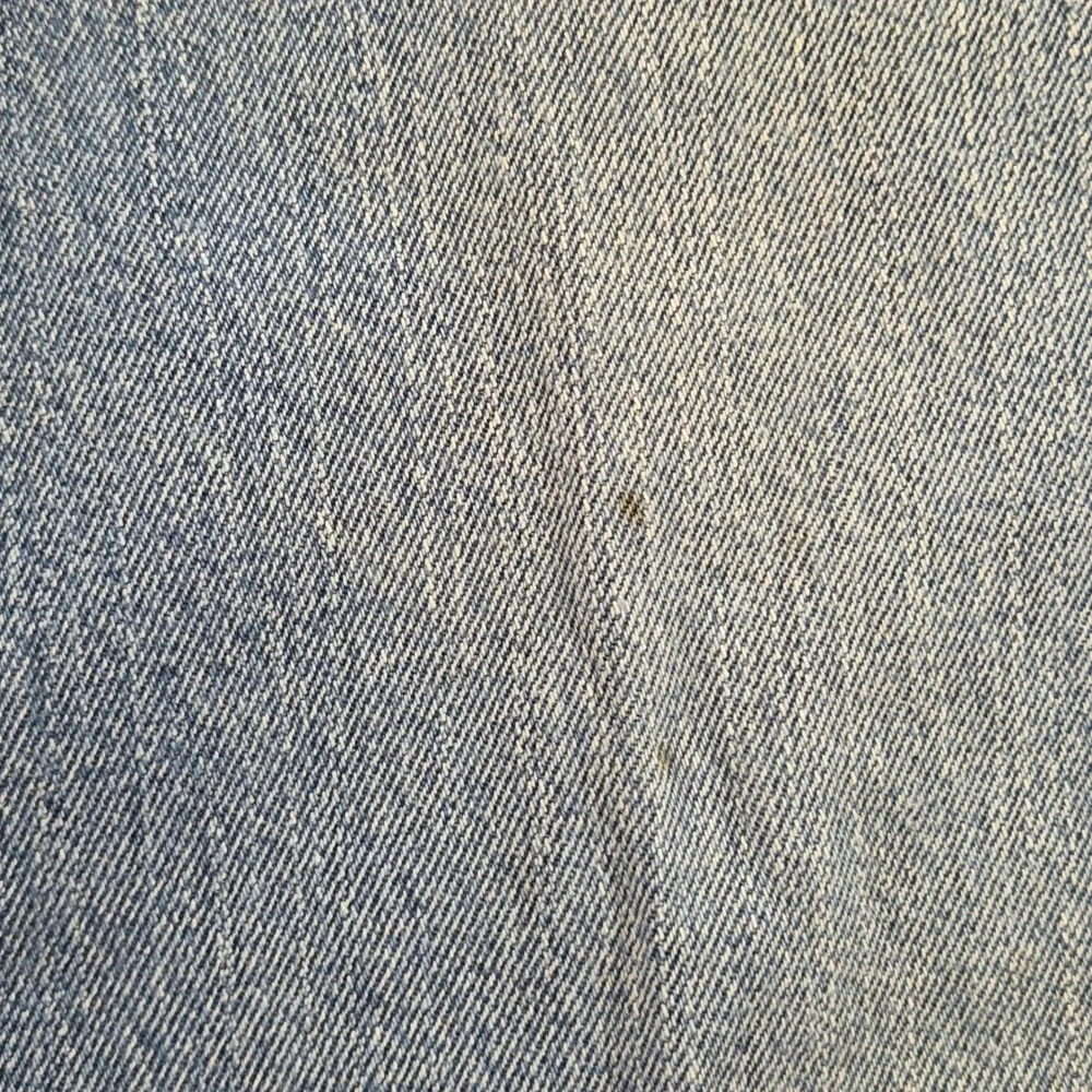Vintage Levis 550 Relaxed Fit Blue Jeans Light Wash Denim Distressed Mens‎ 34x30